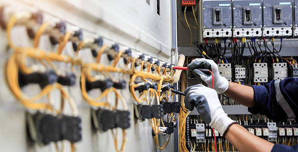 Professional Electrician technician working in Estelle, LA